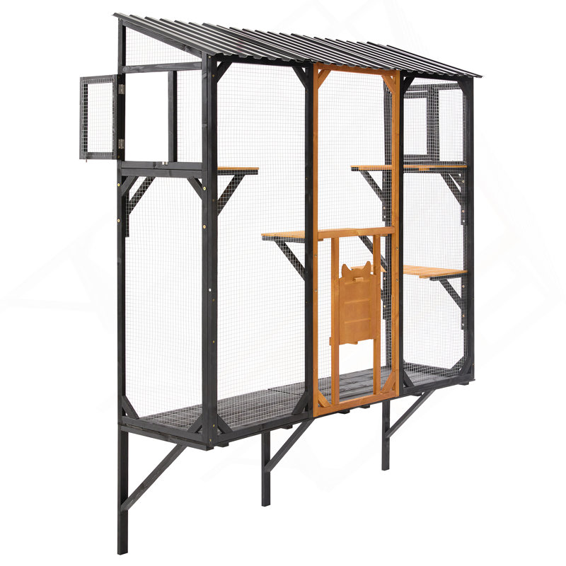 Enclos d'extérieur spacieux pour chat avec tablettes d'escalade