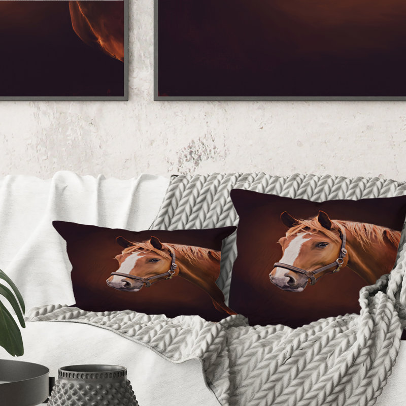Portrait d'un cheval brun I - coussin décoratif traditionnel imprimé 12 po x 20 po