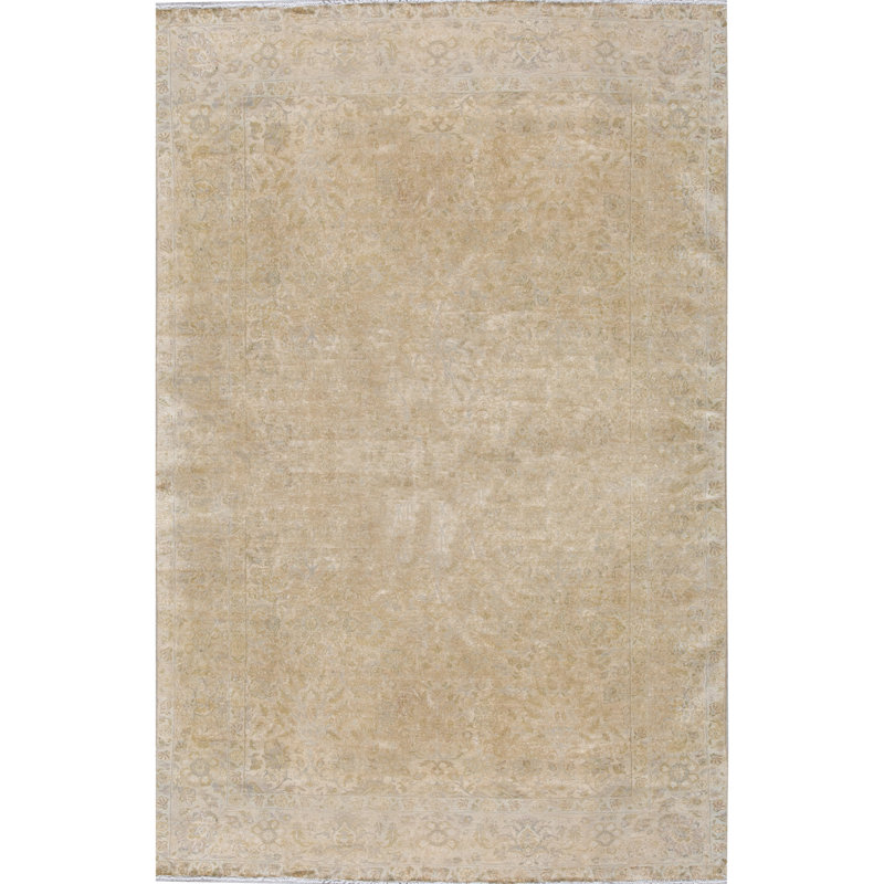 Sona Silk Oriental Indoor Rug