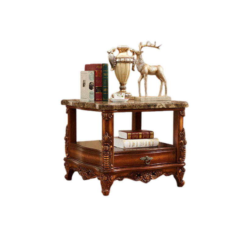 Table basse en marbre européen sculpté en bois massif.