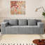 Canapé gris clair peu encombrant, design minimaliste en mousse, mobilier polyvalent