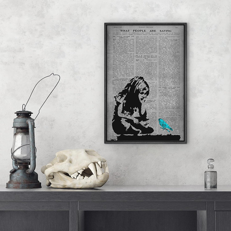 Journal Banksy Girl sur toile, H 36 po x l 24 po x P 1,5 po, Cadre flottant noir