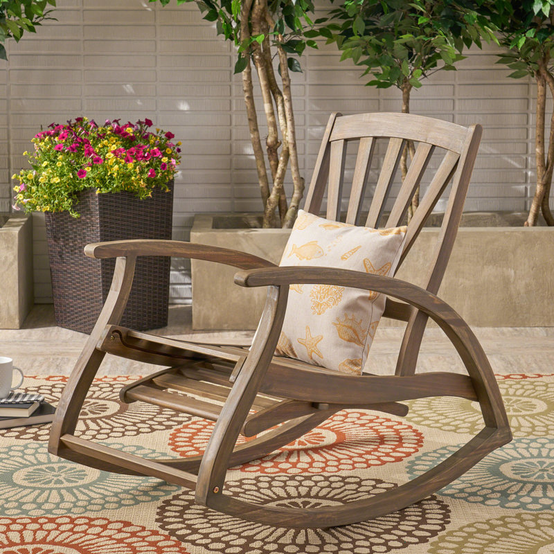 Fauteuil à bascule en bois gris résistant aux intempéries avec repose-pieds rétractable pour une détente optimale