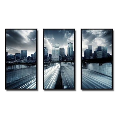 «City with Blue Tint», ensemble d'art mural encadré sur toile Cityscape, ensemble de 3
