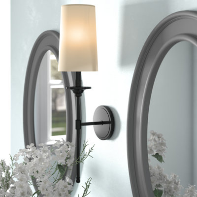 Kinley 1-Light Dimmable Wallchiere