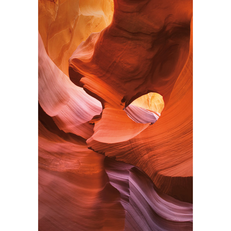 «Lower Antelope Canyon IX» par Alan Majchrowicz, reproduction sur toile tendue, H 18 po x l 12 po, Non