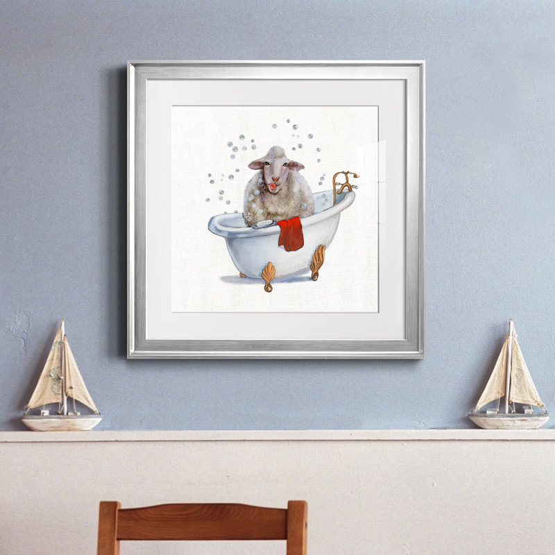 Farm Tub Lamb - Peinture encadrée, H 22,5 po x l 22,5 po x P 1,5 po, Encadrement argenté