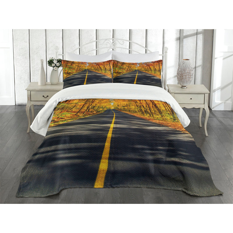 Ambesonne Fall Bedspread, Image of Canadian Maple Tree Leaves in Autumn Season Soft Reflection Effects, Decorative Quilted 3 Piece Coverlet Se並行輸入 Ambesonne Fall Quilted Bedspread Set 3 Pcs, Autumn Season Elements