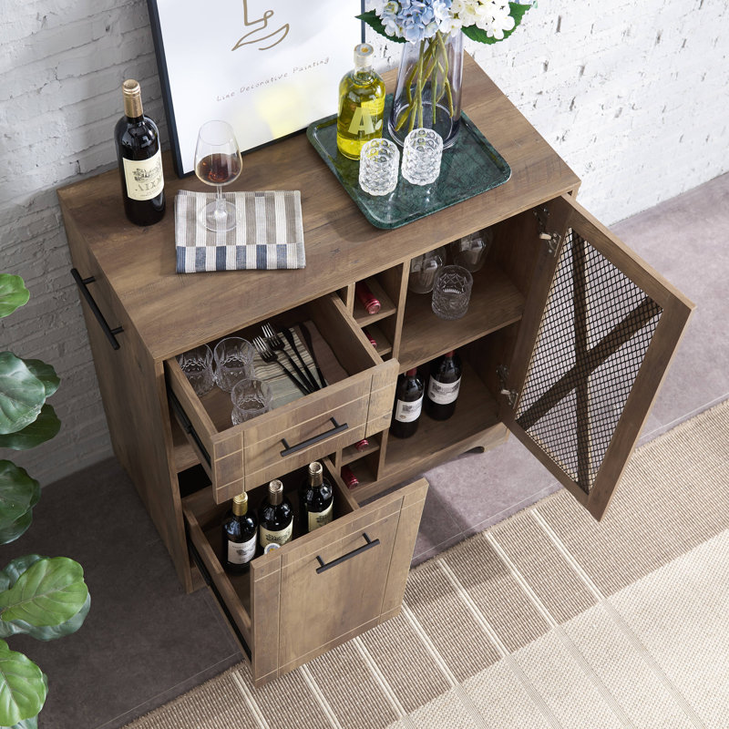 Bar Colleen, Bois de grange récupéré