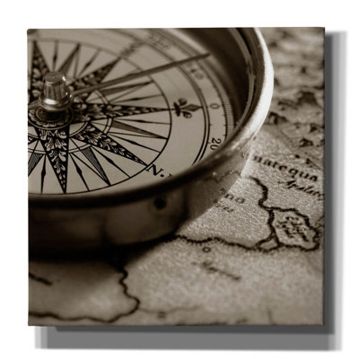 «Compass» par PhotoINC Studio
