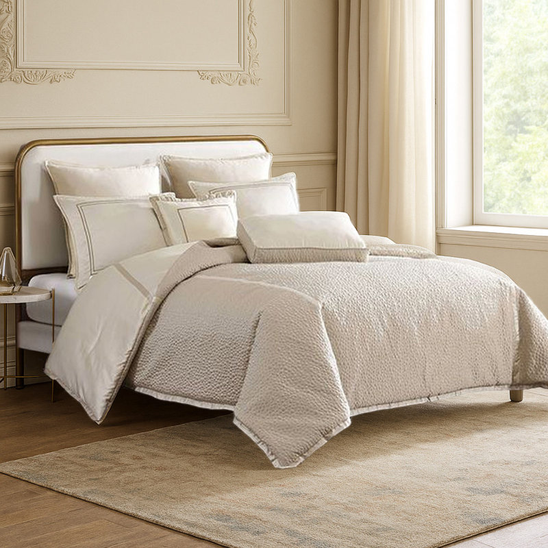 Ensemble d'édredon en satin avec taies décoratives 8 pièces Dely, Édredon très grand + 5 taies décoratives très
