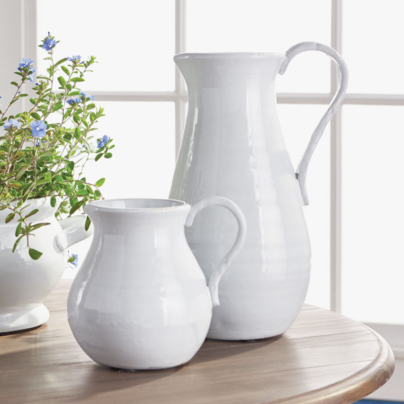 Sheldon Classic White Ceramic Curved Pitcher
