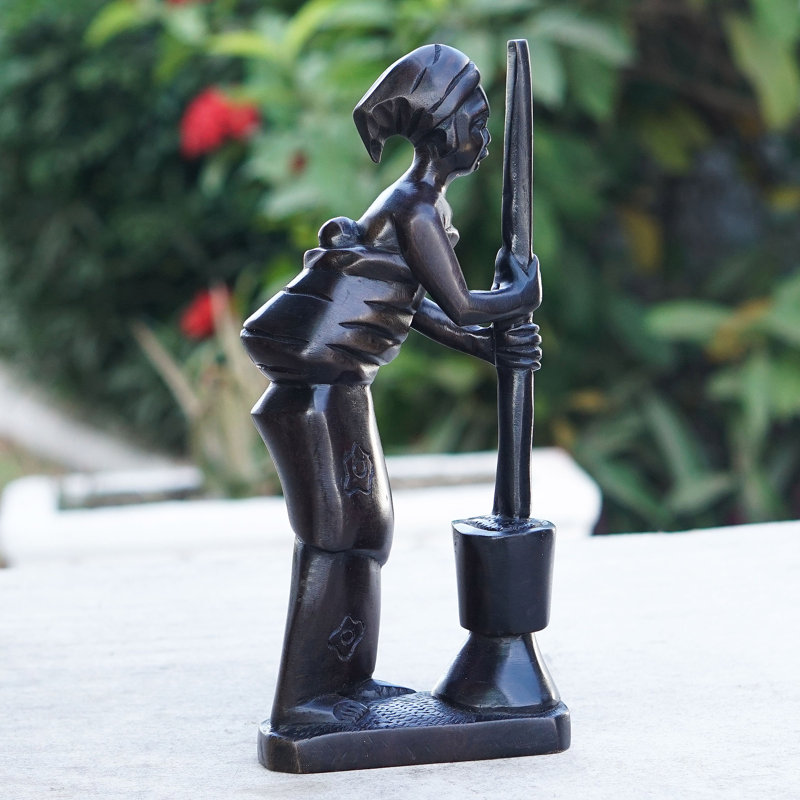 Figurine assidue Mère I