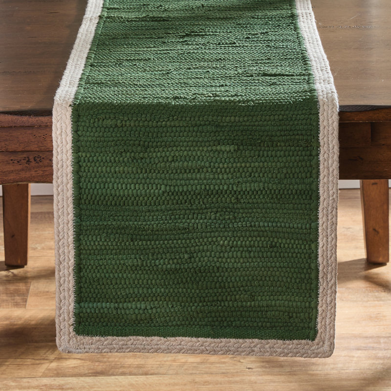 Chemin de table Latitude Run® Black Dune 15 po x 72 po, Vert
