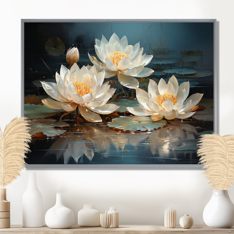 Fleurs de lotus baignées au clair de lune - Art sur toile de lotus, H 30 po x l 40 po x P 1,5 po, Encadrement argenté