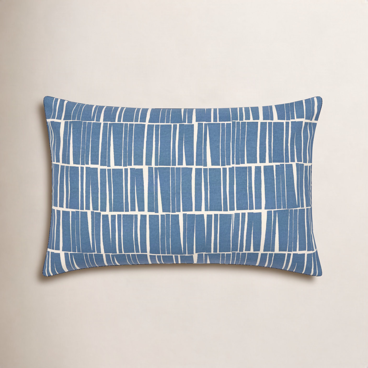 Hornell 20" x 13" Cotton Throw Pillow, Dark Blue/Beige