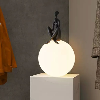 Breyelle Resin Novelty Lamp