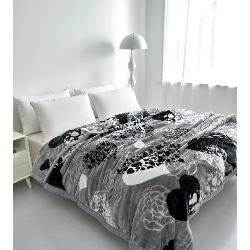 Machine Woven Throw Blanket, Heart Floral