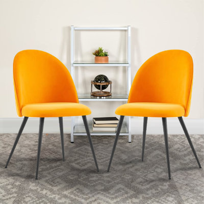 Chaise d'appoint rembourrée capitonnée en bois manufacturé