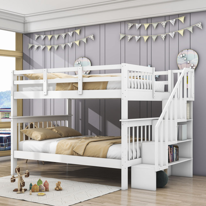 Lit superposé double au dessus d'un lit double avec tablettes Kemper par Viv + Rae ™, Blanc