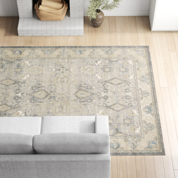 Gwendolyn Floral Indoor Rug