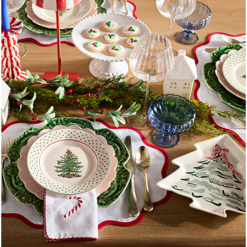 Donna Stoneware Tree Shaped Plate With Christmas Tree