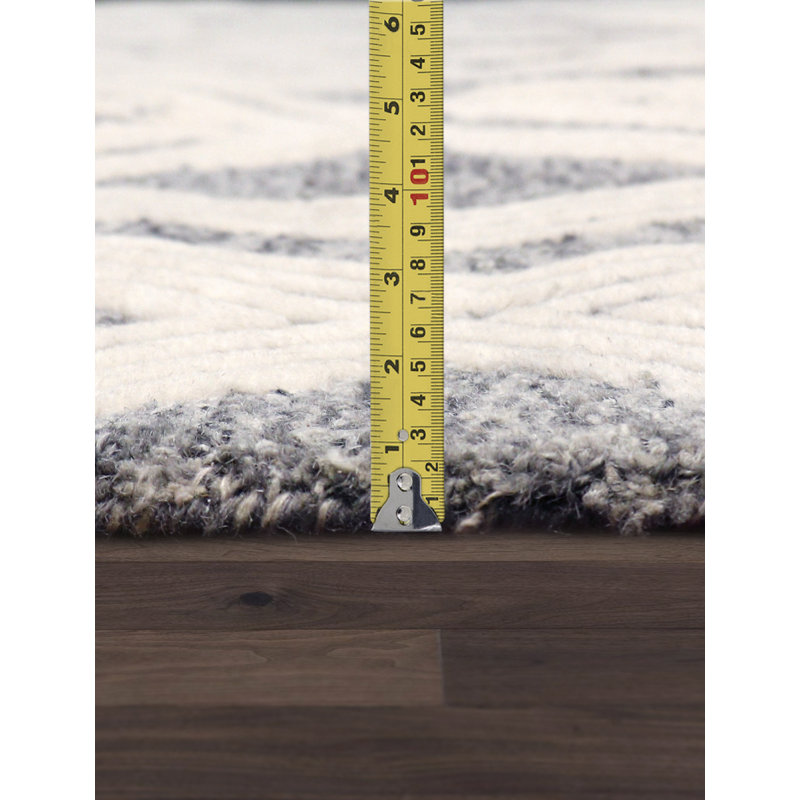 Modern Hand Tufted Geometric Area Rug in Silver / Ivory, Rectangle 9'9" x 13'9"