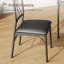 Ensemble de table de cuisine rustique 5 pièces pour 4 personnes, table de salle à manger compacte avec chaises rembourrées pour petits appartements et studios-129019559-129019557-129019561