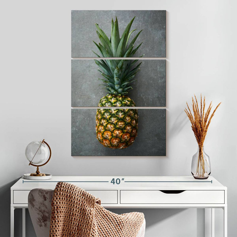 Yarlin, portrait d'ananas, H 32 po x l 20 po