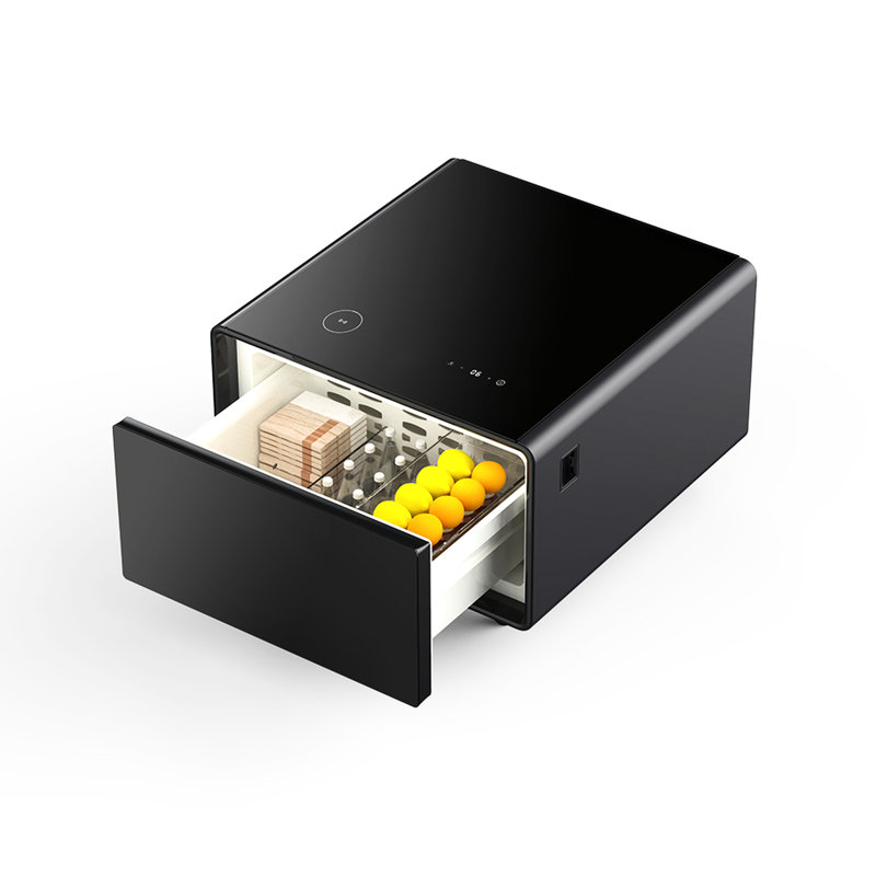 Table d'appoint rectangulaire intelligente avec réfrigérateur intégré, charge sans fil et protection de prise de courant - réfrigérateur moderne de luxe noir, unicité à l'avant