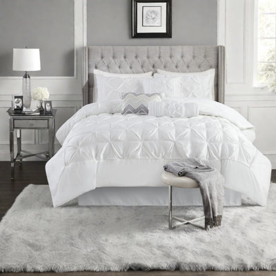 Ensemble de literie 7 pièces blanc élégant, édredon en polyester capitonné pour la chambre à coucher