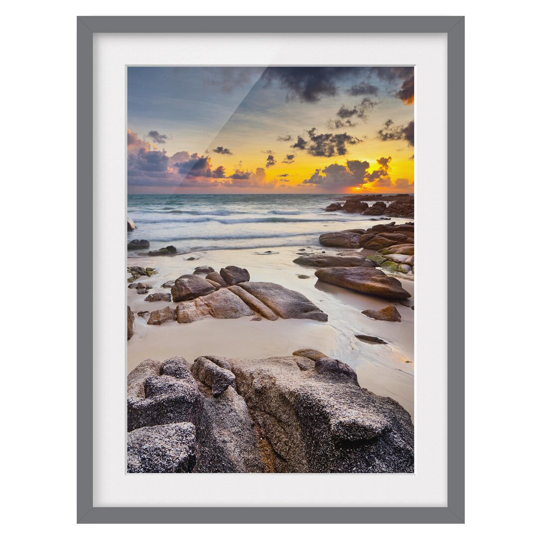 Gerahmtes Poster Sonnenaufgang am Strand in Thailand