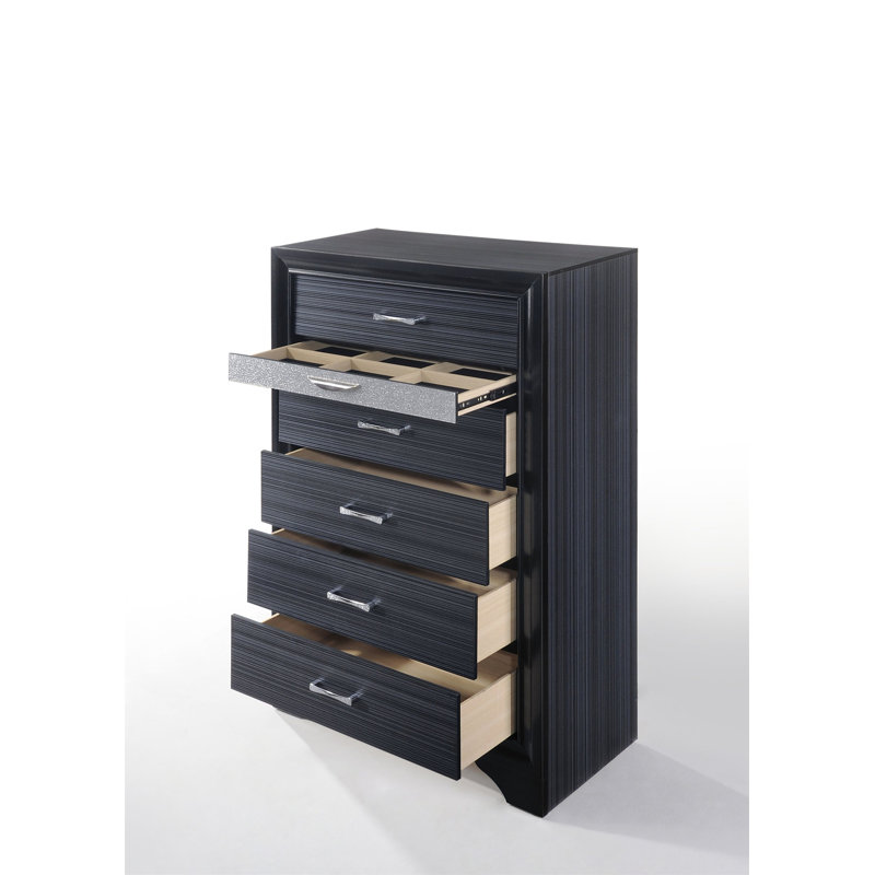 Commode à finition noire Naima