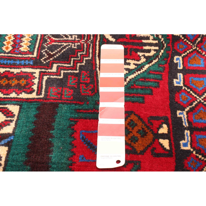 Tapis rouge Teimani 2 pi 8 po x 4 pi 6 po