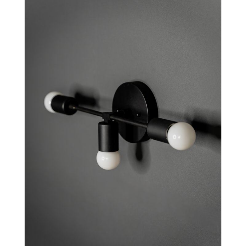 Applique articulée à 3 lumières à intensité variable, Noir mat, H 5,75 po x l 14,25 po x P 5,25 po