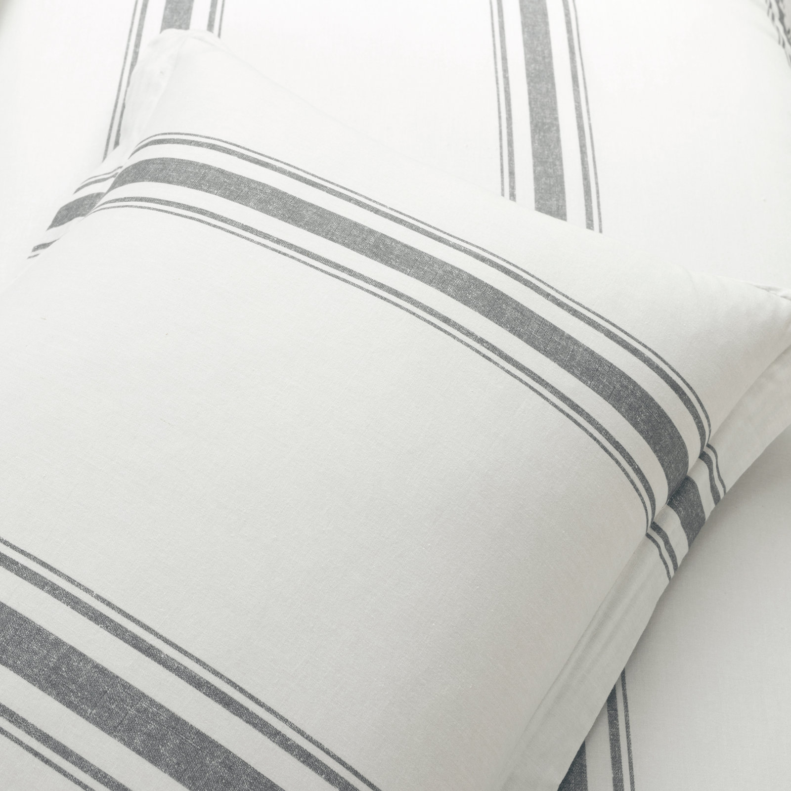 Gilroy Cotton Quilt Set, King Quilt + 2 Shams, Dark Gray