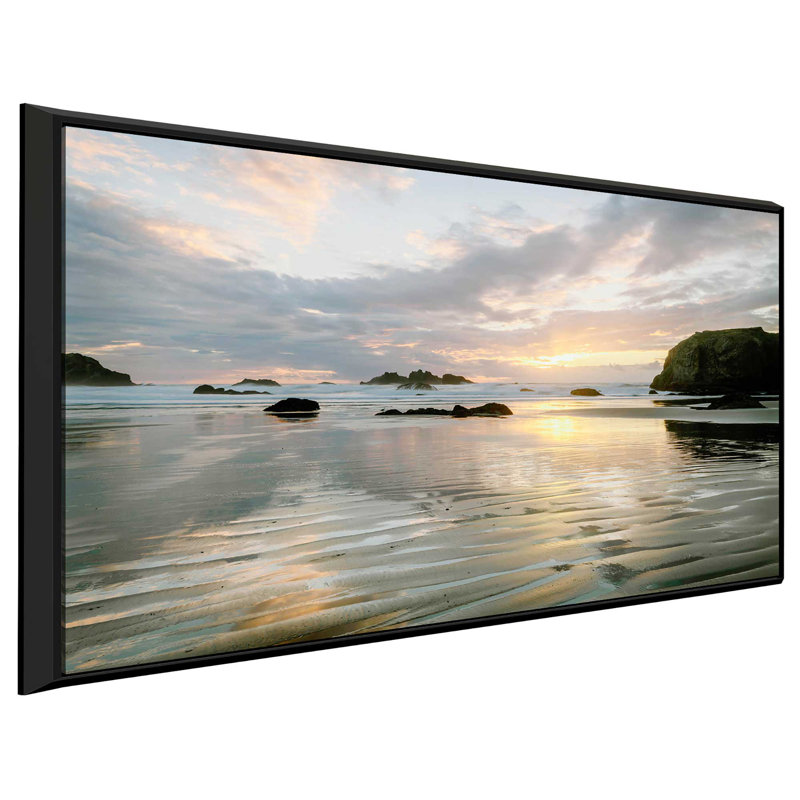 «Pacific Cove», reproduction de photo, H 27,5 po x l 43,5 po x P 2 po, Cadre flottant noir