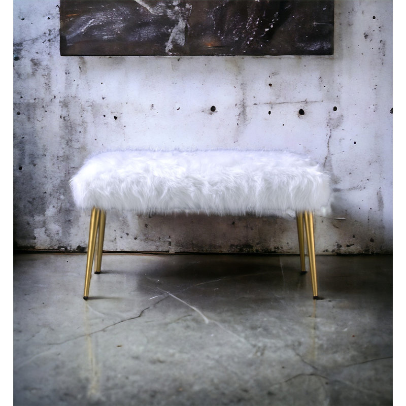 Banc Bagley II en fausse fourrure blanche et finition dorée