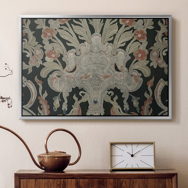 Suspendu (textile imprimé), c. Toile tendue avec châssis du 18e siècle, 16 x 24, Silver