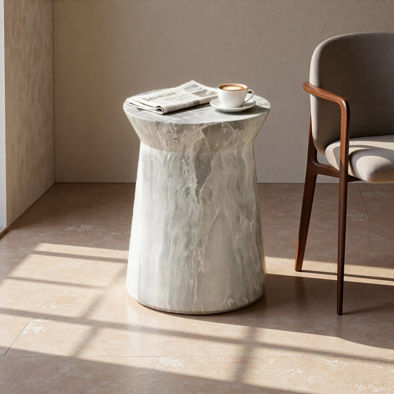 Tables de bout d'extérieur en ciment pour patio, table d'appoint de jardin en faux terrazzo, petite table d'appoint moderne pour l'extérieur, tabouret de jardin en souche d'arbre pour l'intérieur et l'extérieur