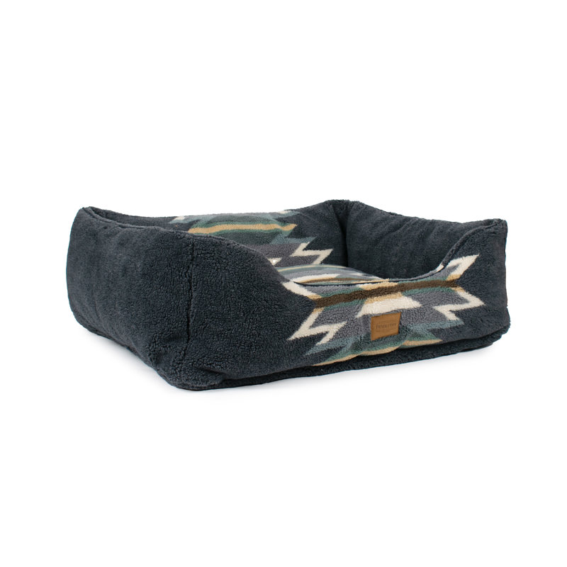 Pendleton Kuddler Dog Bed, Wyeth Trail Oxford, Medium (30"w x 24"d x 9"h)