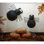 Ensemble de 2 décorations murales en araignée noire tissée à la main avec détail de corne enroulée - Art d'Halloween