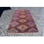 Tapis turc Oushak fabriqué à la main avec motifs rouge vif, inclus brun / rouge