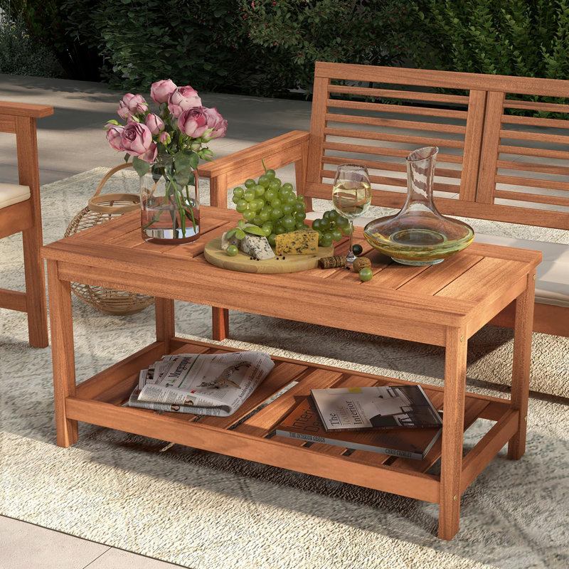 Table basse d'extérieur en bois