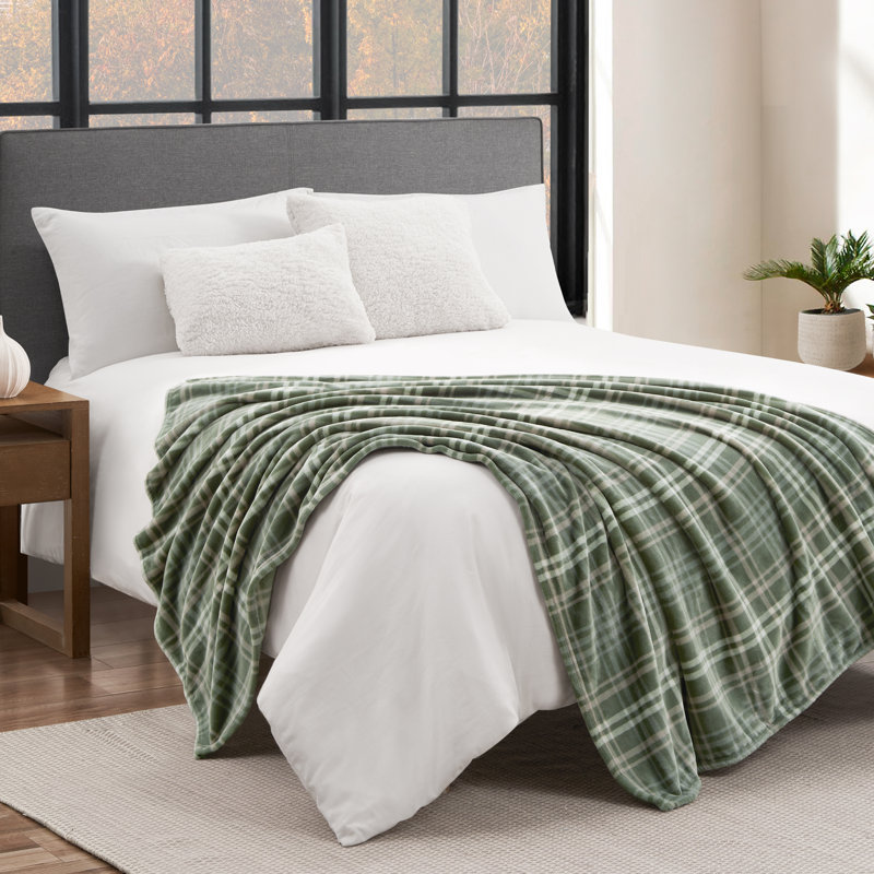 Lucky Brand Camper Plaid Blankets, Green