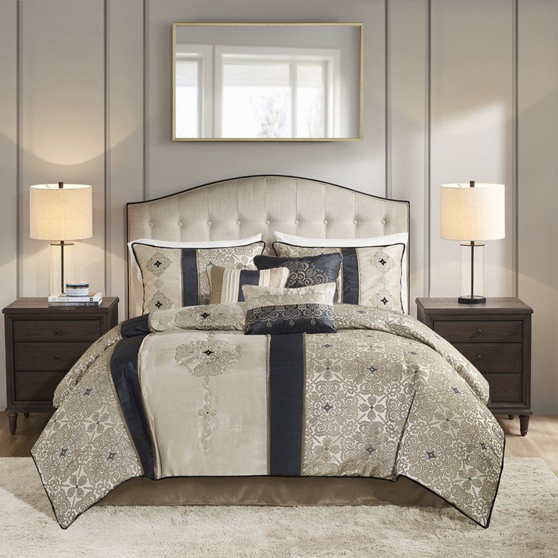 Ensemble d'édredon en jacquard avec coussins décoratifs 7 pièces Cal King