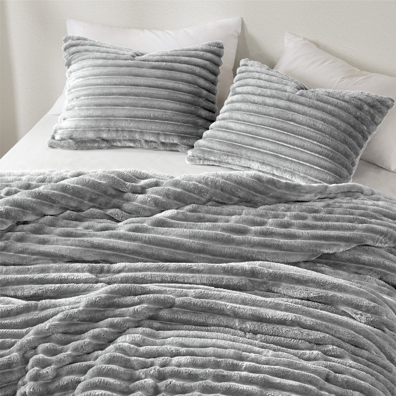 Ensemble d'édredon moelleux et pelucheux Avril, Gris, Édredon pour très grand lit + 2 très grandes ta