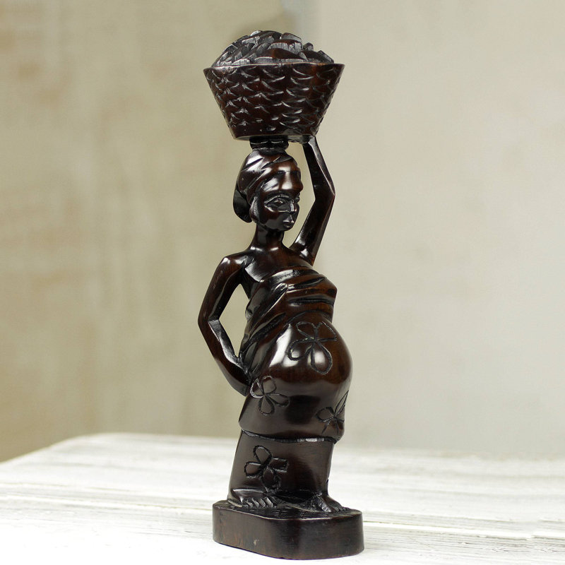Figurines & Sculptures