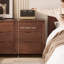 Armoire d'appoint en bois massif de couleur noyer noir