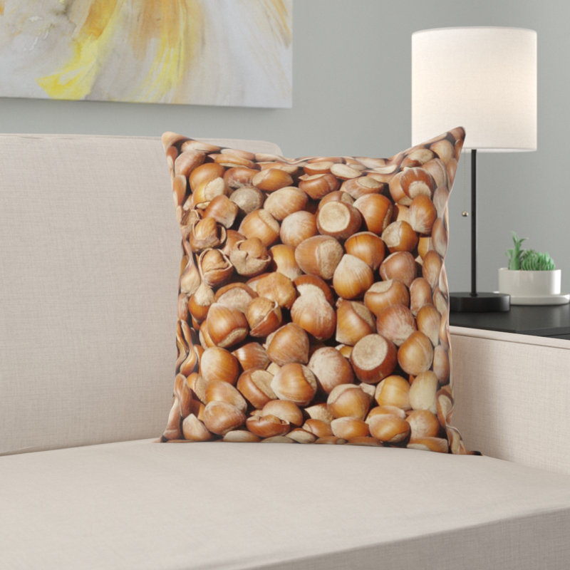 Coussin décoratif noisettes